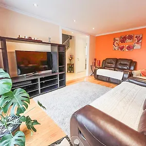 Spacious House Near Downtown Mtl Montréal